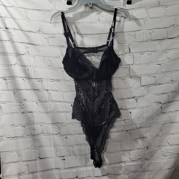 Victoria's Secret Teddy Lingerie 36c black lace - Picture 7 of 7